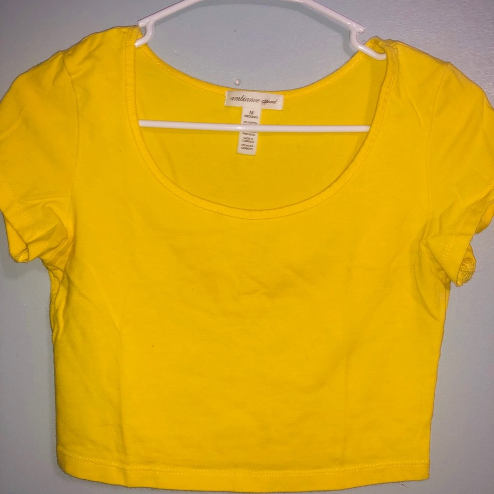 Yellow crop top ☀️